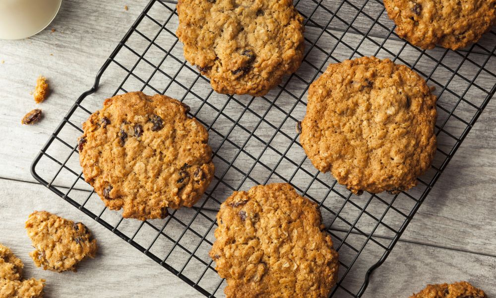 Old Fashioned Oatmeal Raisin Cookies Recipe