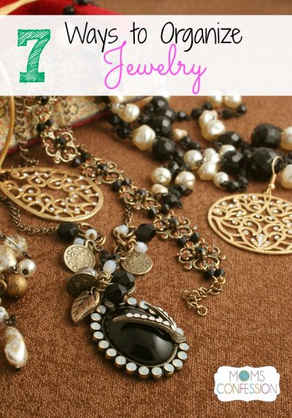 creative ways to display and organise jewellery